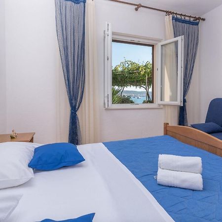 Apartments Vin Трогір Екстер'єр фото